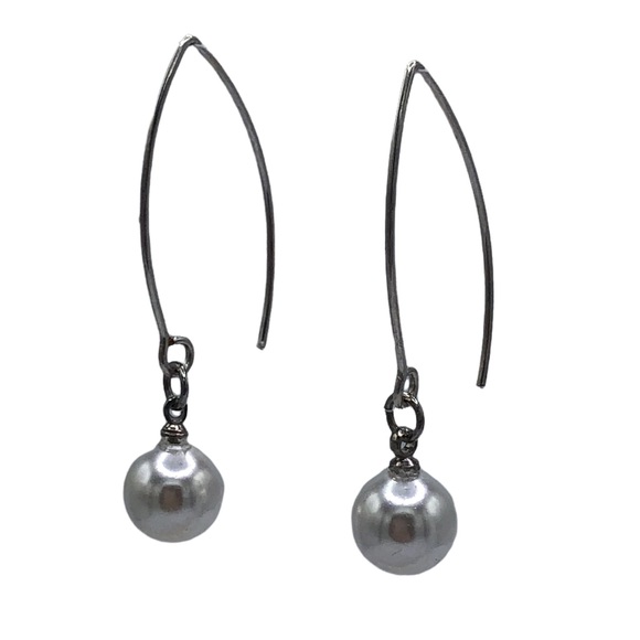 Pearl Drop Earrings Hook Minimalist White Silver Tine Statement Coastal Grandma - Picture 1 of 3